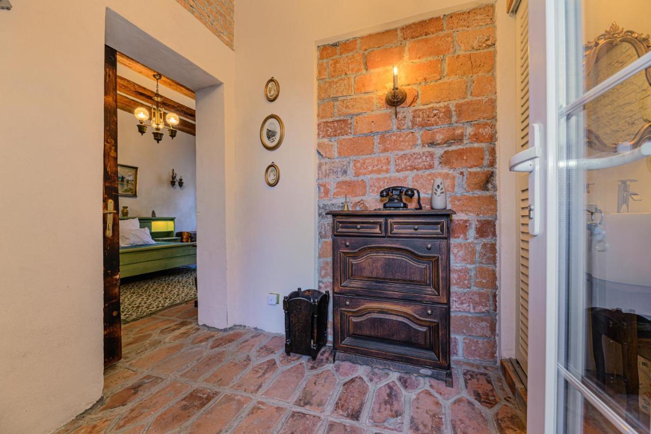 Apartamento Koa - Goli 2Bdr W Terrace Braşov Exterior foto