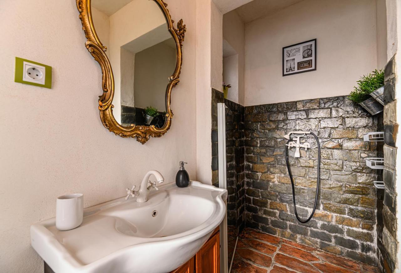 Apartamento Koa - Goli 2Bdr W Terrace Braşov Exterior foto