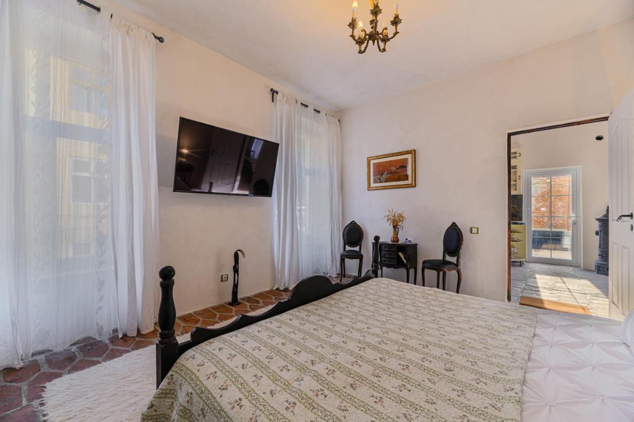 Apartamento Koa - Goli 2Bdr W Terrace Braşov Exterior foto