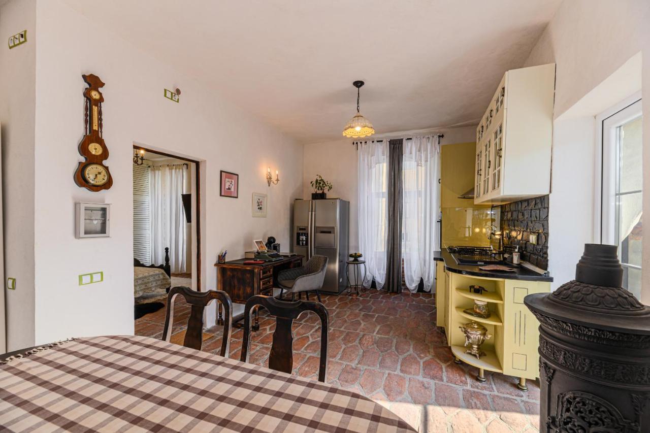 Apartamento Koa - Goli 2Bdr W Terrace Braşov Exterior foto